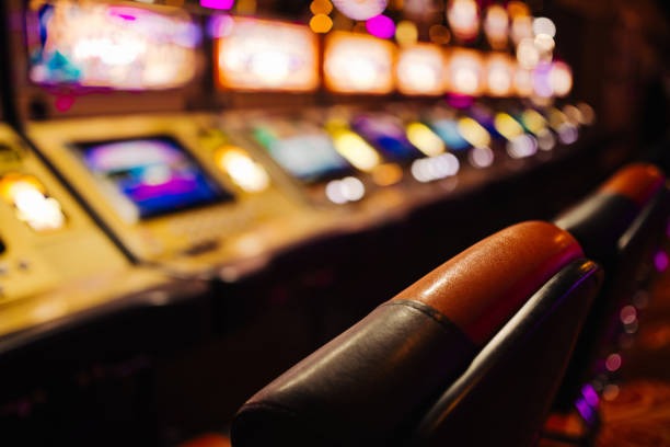 sinaga123 slot platform interface showing live football and casino games